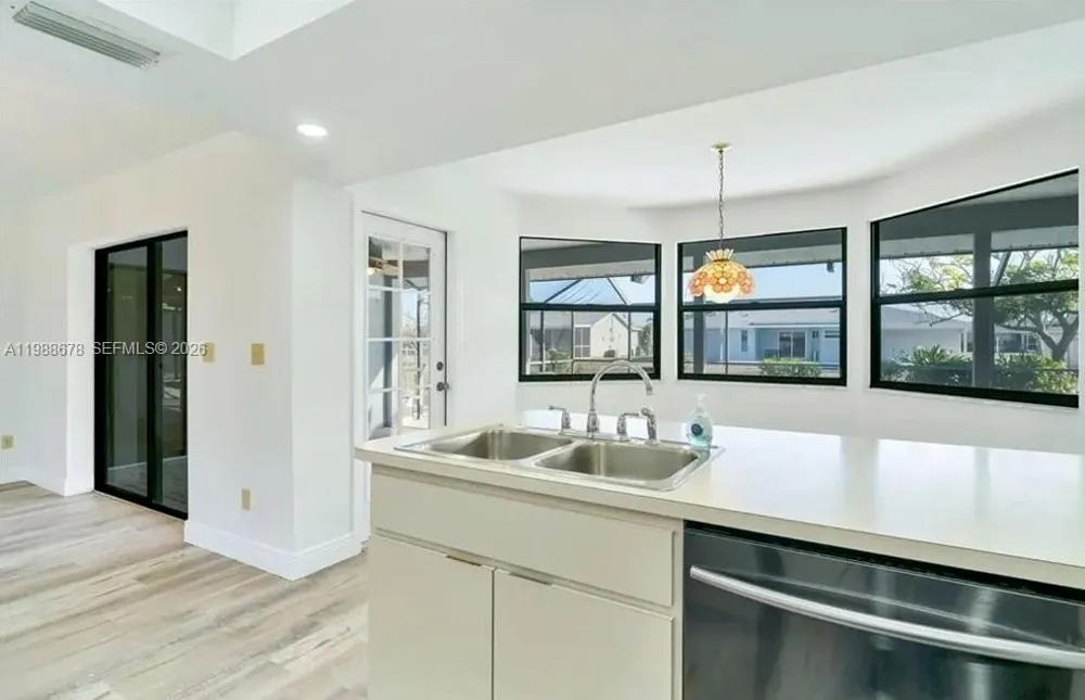 4145 SW 6th Place Cape Coral, FL 33914