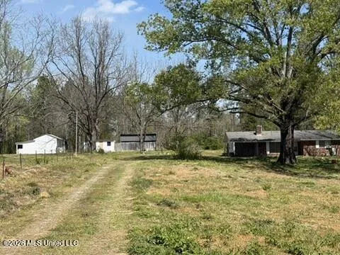 1332 Walker Road Terry, MS 39170