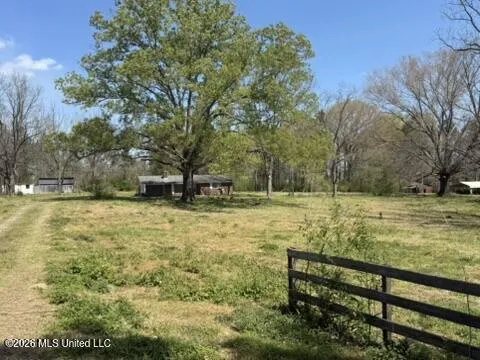 1332 Walker Road Terry, MS 39170