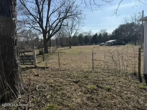 1332 Walker Road Terry, MS 39170
