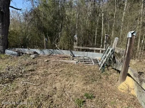 1332 Walker Road Terry, MS 39170
