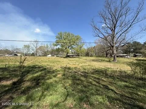 1332 Walker Road Terry, MS 39170