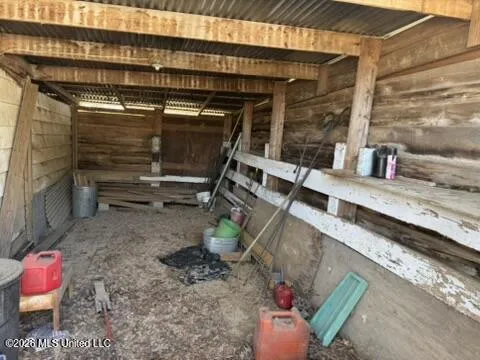1332 Walker Road Terry, MS 39170