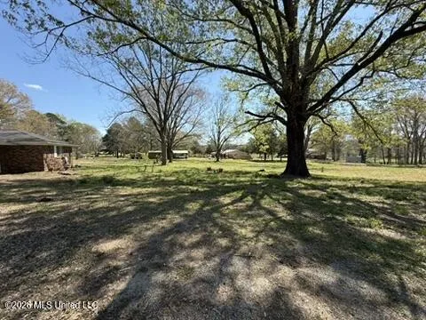 1332 Walker Road Terry, MS 39170