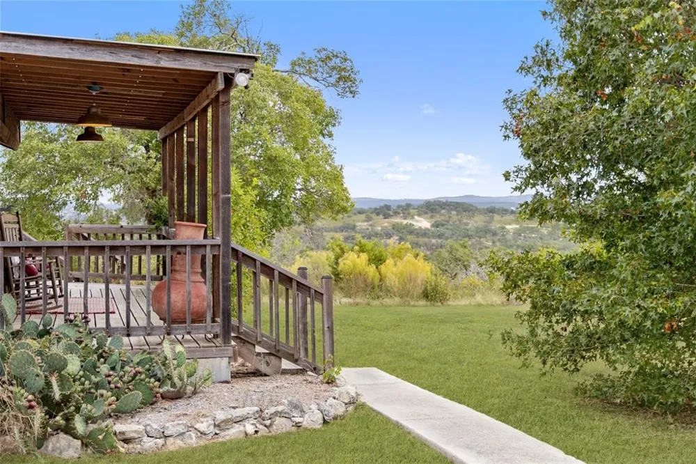 1900 Byrd Ranch Road Johnson City, TX 78636