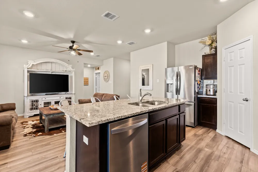 7209 Canadian Drive China Spring, TX 76633