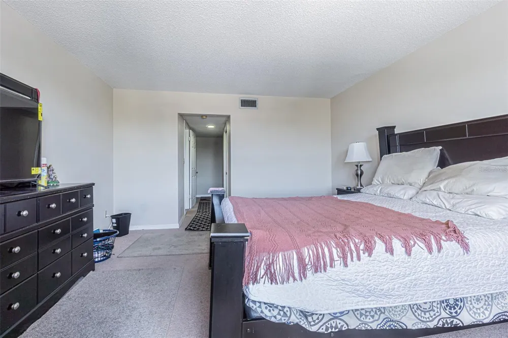 14820 RUE DE BAYONNE #301 Clearwater, FL 33762