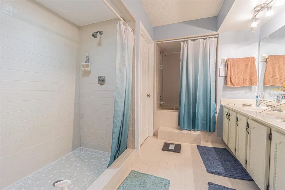 14820 RUE DE BAYONNE #301 Clearwater, FL 33762