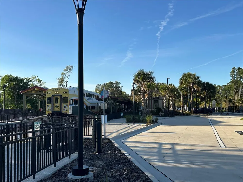 2504 OLD NEW YORK AVENUE Deland, FL 32720