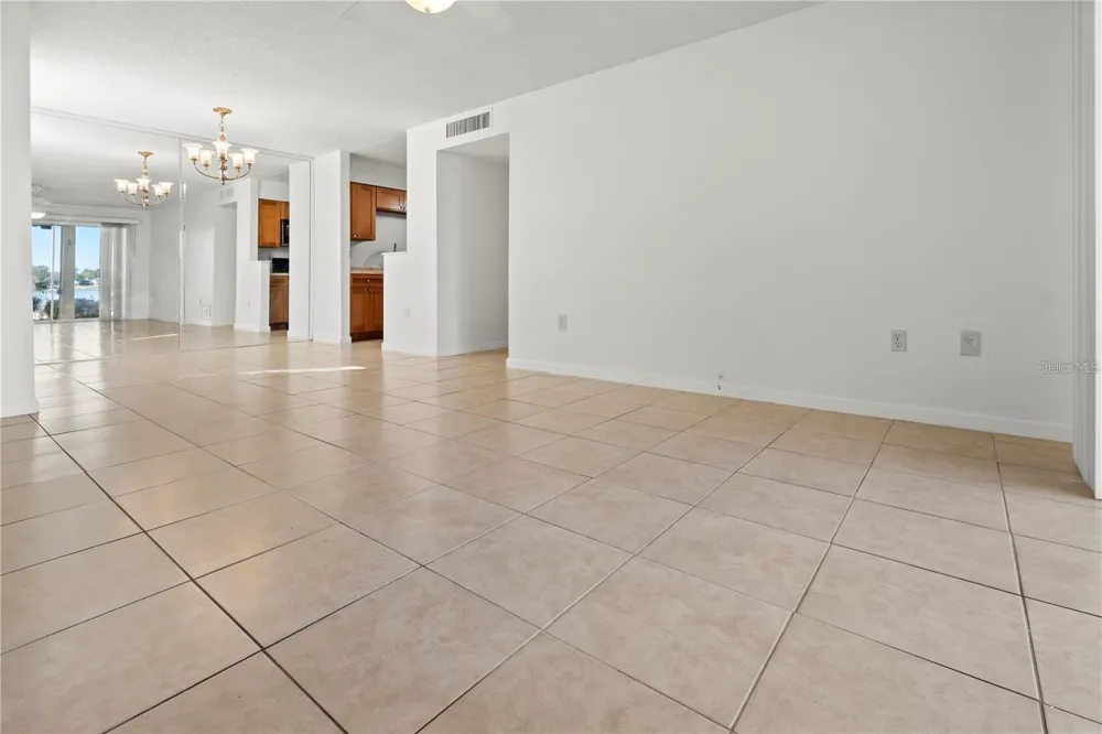 530 ORANGE DRIVE #11 Altamonte Springs, FL 32701