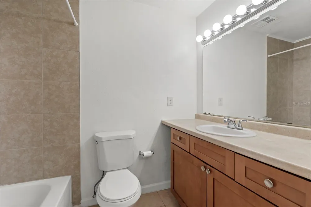 530 ORANGE DRIVE #11 Altamonte Springs, FL 32701
