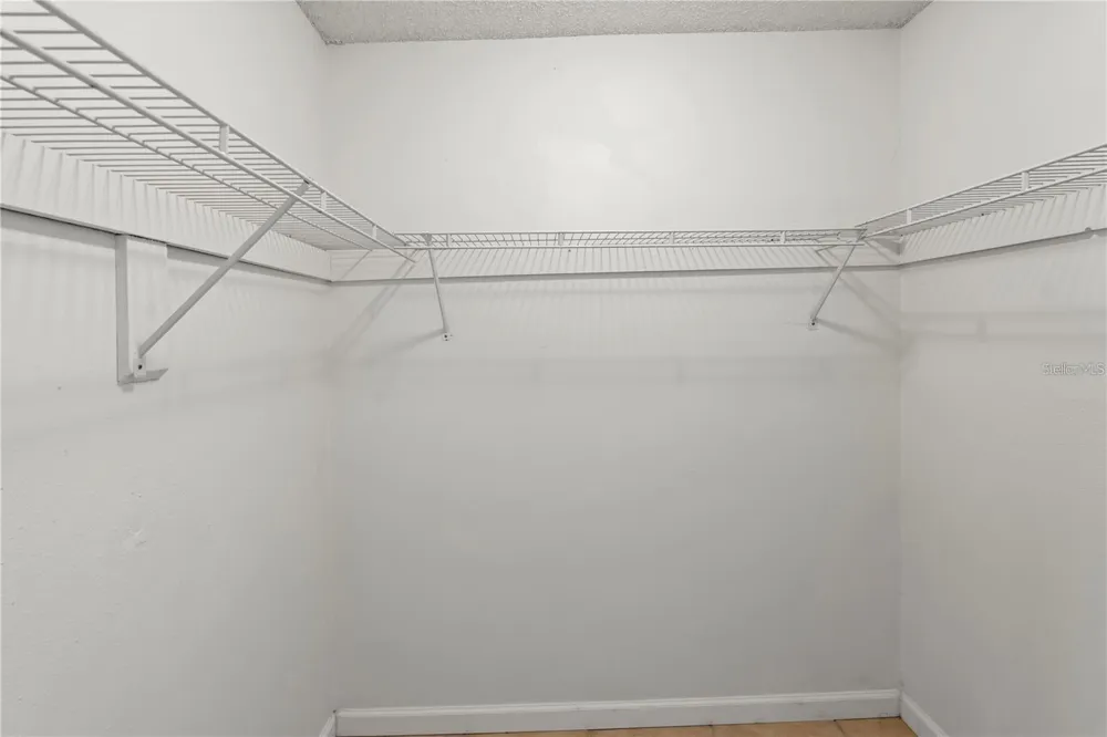 530 ORANGE DRIVE #11 Altamonte Springs, FL 32701