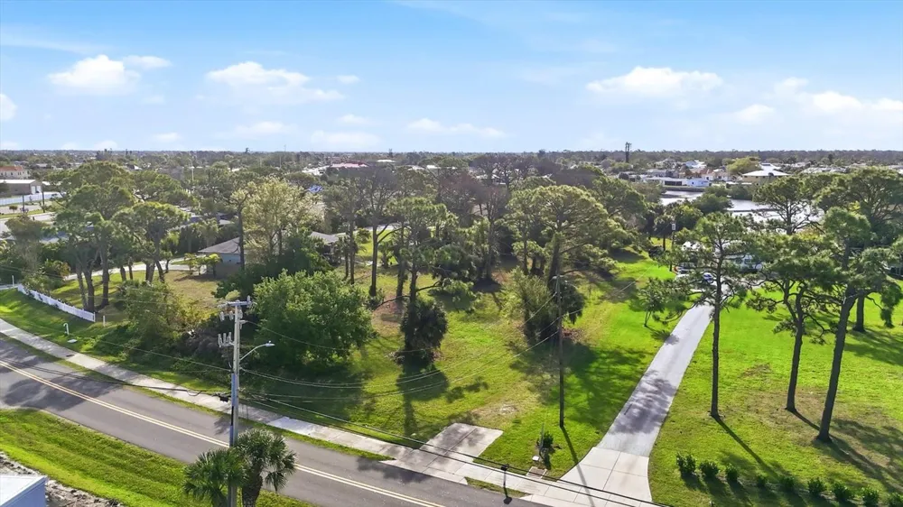 1455 MANOR ROAD Englewood, FL 34223