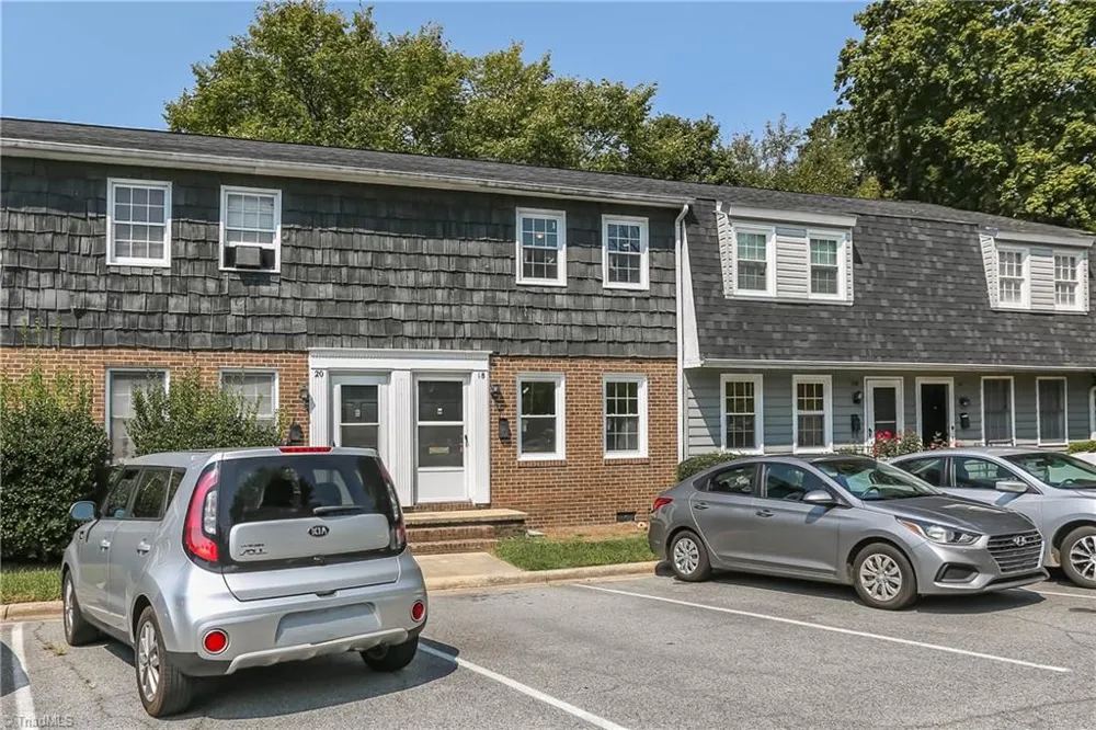 22 Forsyth Street Thomasville, NC 27360
