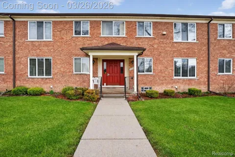 22850 E 9 Mile Road #11