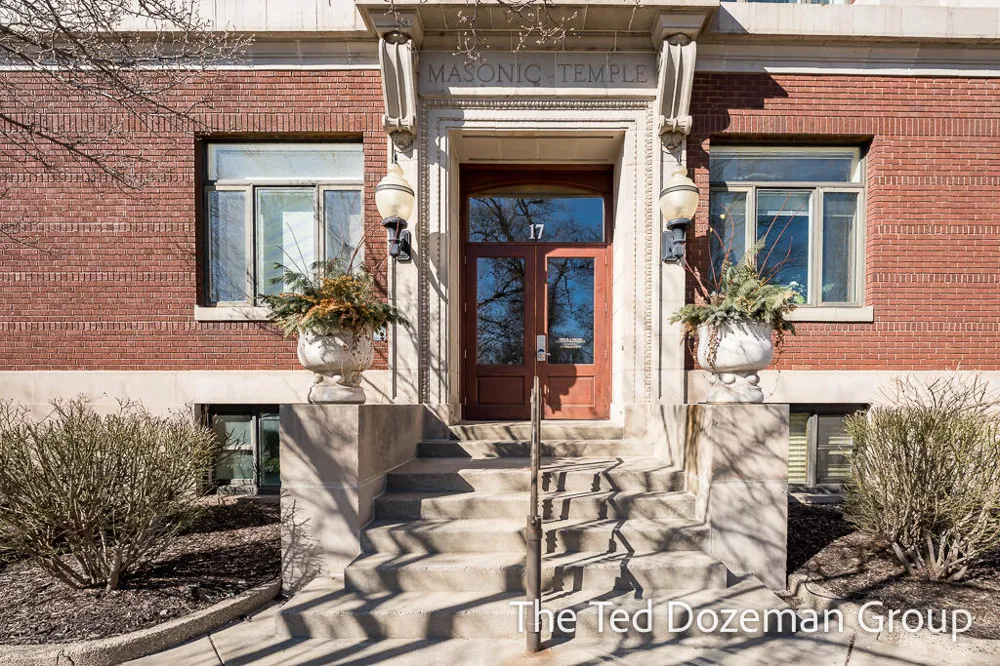 17 W 10th Street #450 Holland City, MI 49423