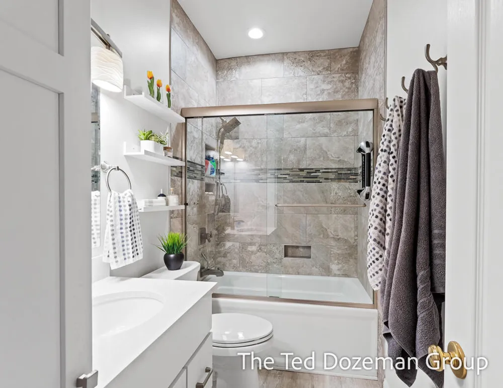 17 W 10th Street #450 Holland City, MI 49423
