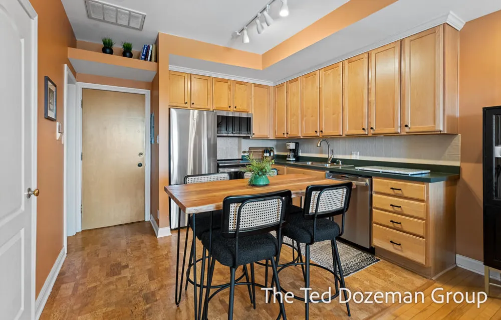 17 W 10th Street #450 Holland City, MI 49423