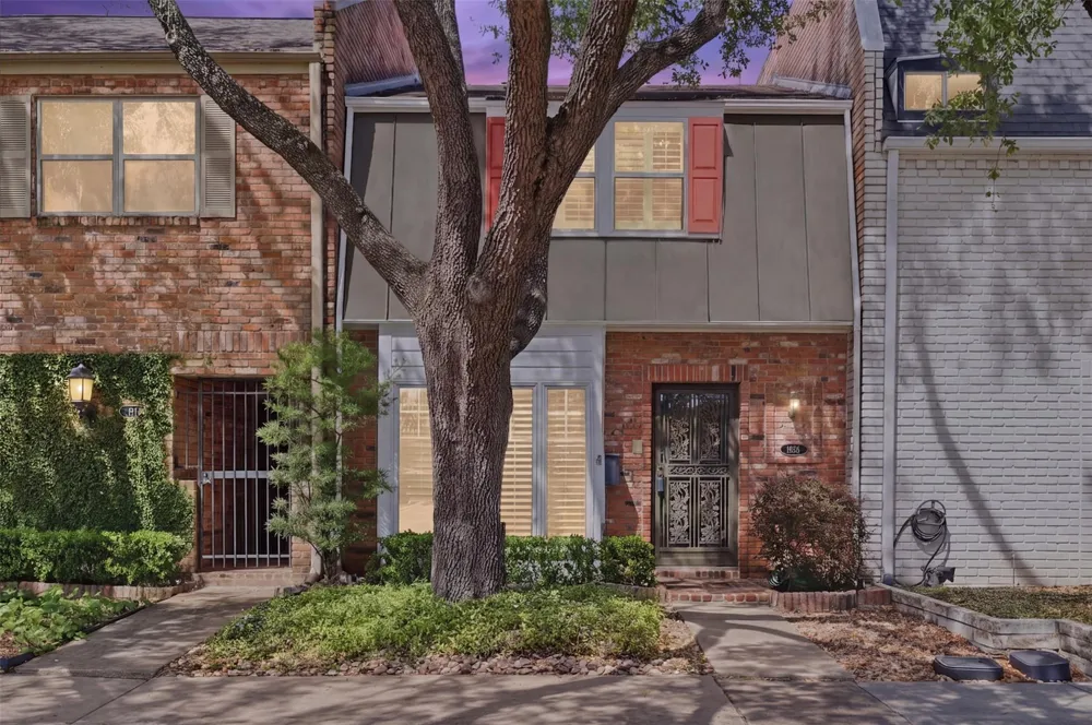 8614 Oakford Drive Houston, TX 77024