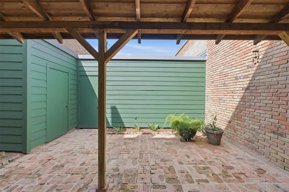 8614 Oakford Drive Houston, TX 77024
