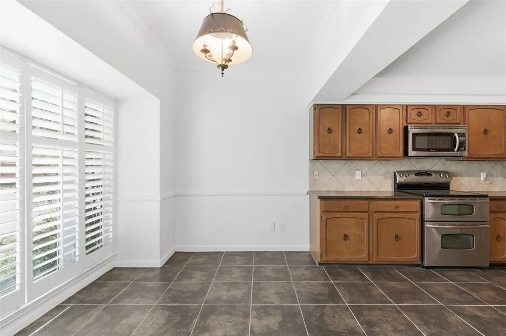 8614 Oakford Drive Houston, TX 77024