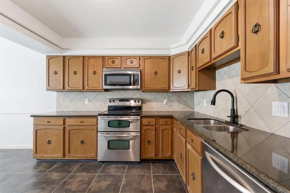 8614 Oakford Drive Houston, TX 77024