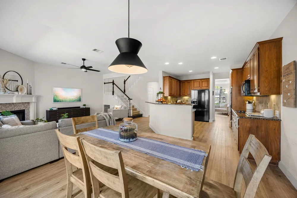 128 Las Colinas Drive Georgetown, TX 78628