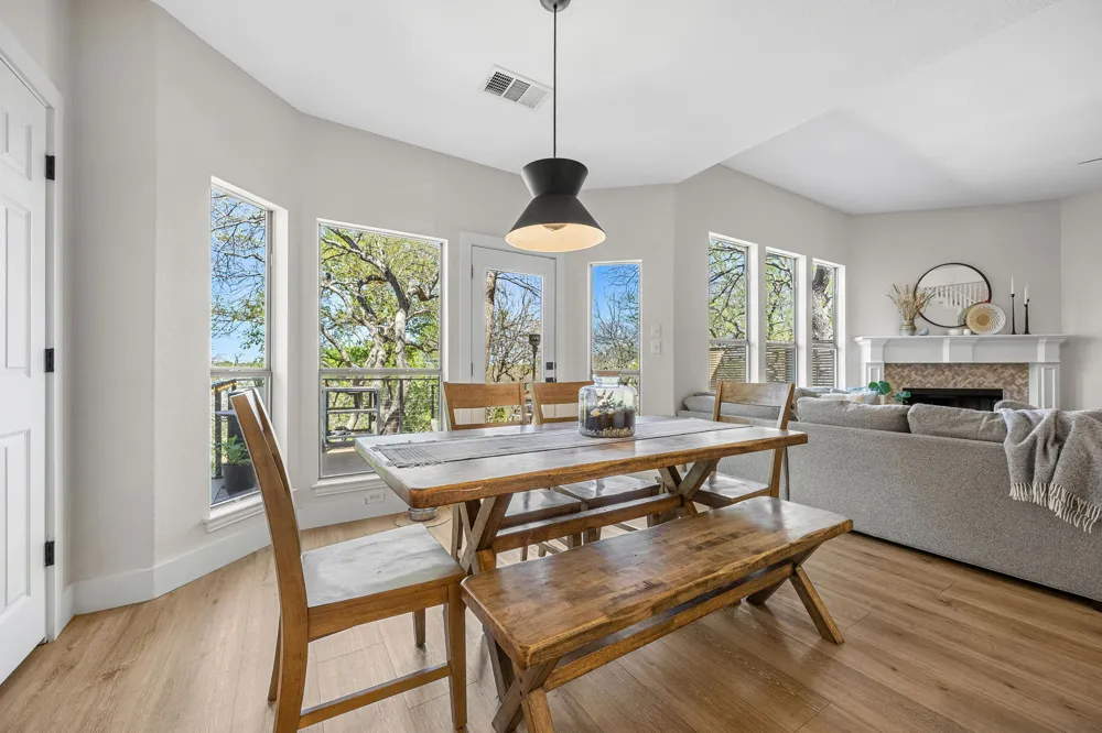 128 Las Colinas Drive Georgetown, TX 78628