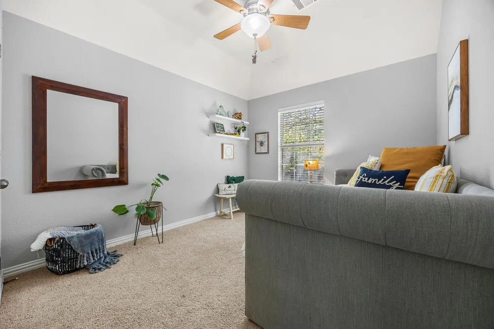 128 Las Colinas Drive Georgetown, TX 78628