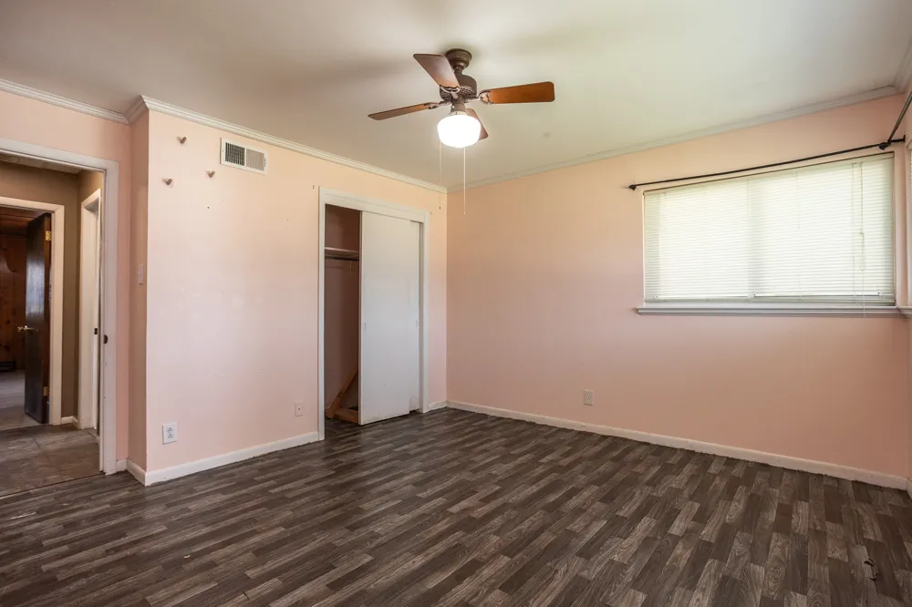 411 S CENTRE LANE Lancaster, TX 75146