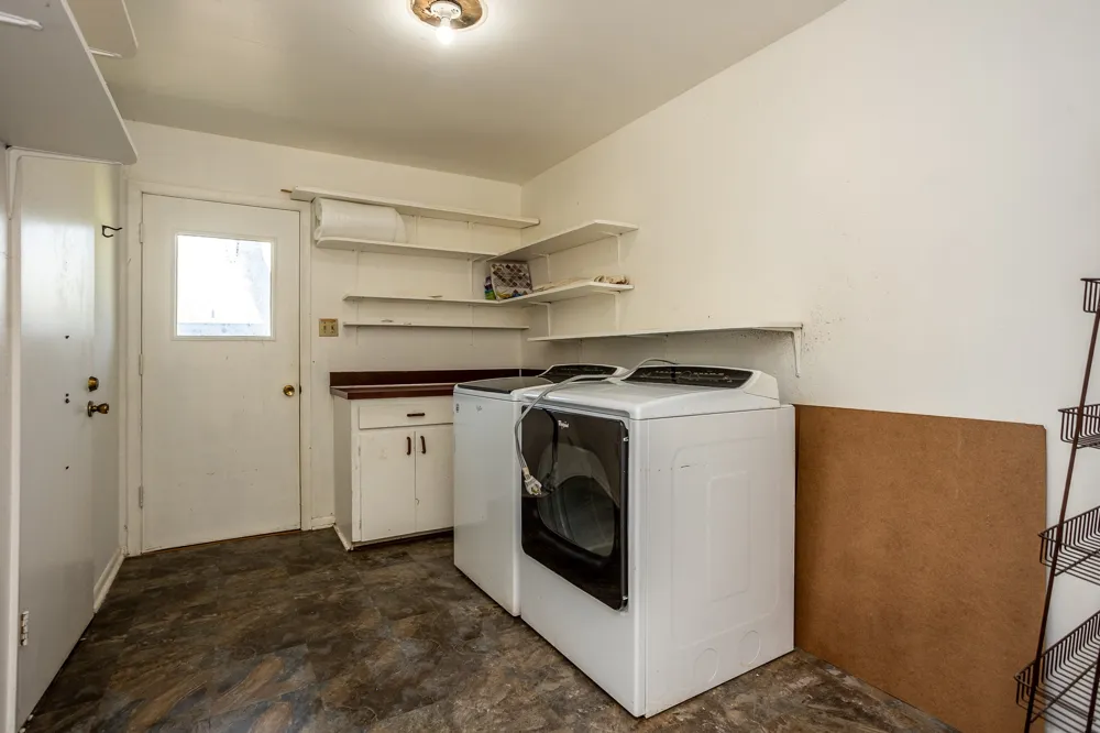 411 S CENTRE LANE Lancaster, TX 75146