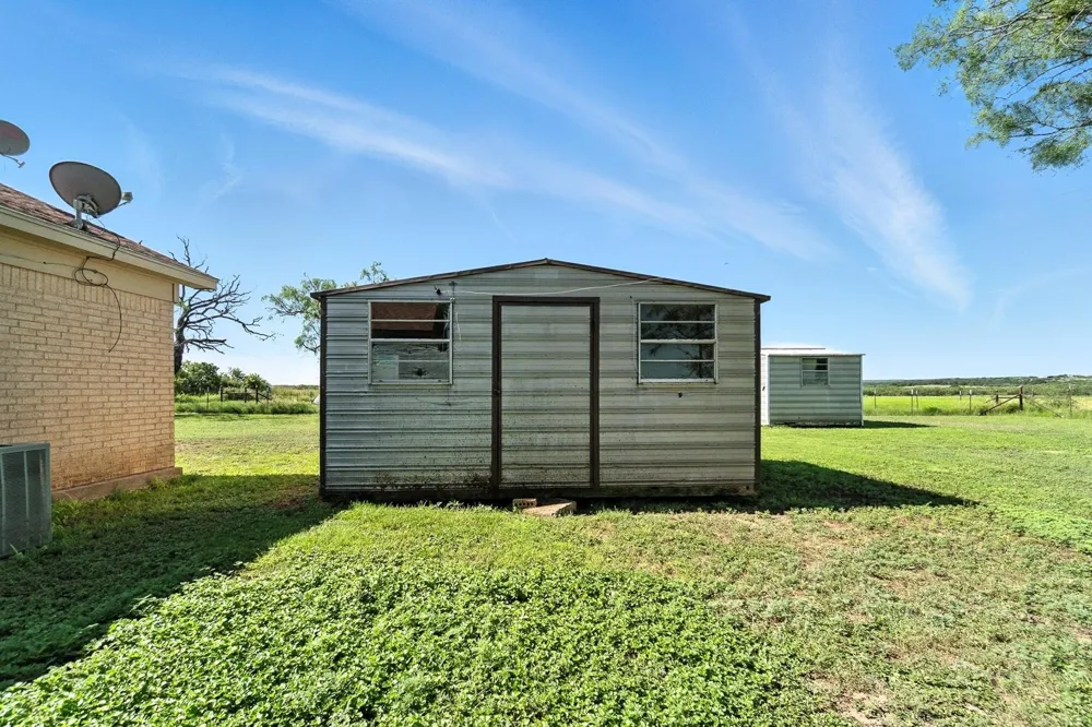 11775 CR 242 Clyde, TX 79510