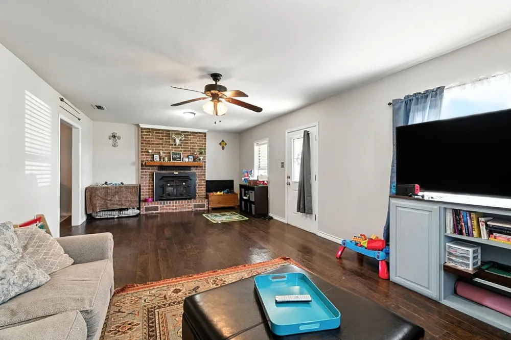 11775 CR 242 Clyde, TX 79510
