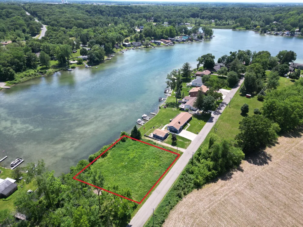 Knollwood Drive Sturgis, MI 49091