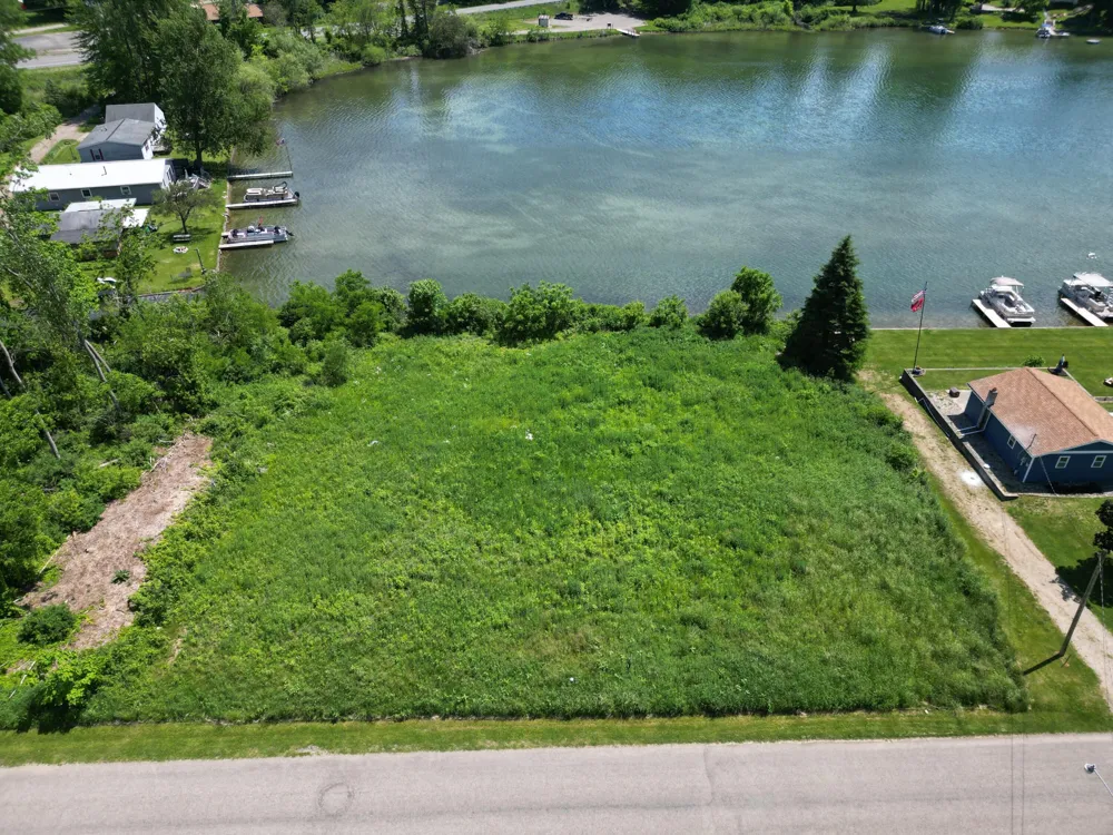Knollwood Drive Sturgis, MI 49091