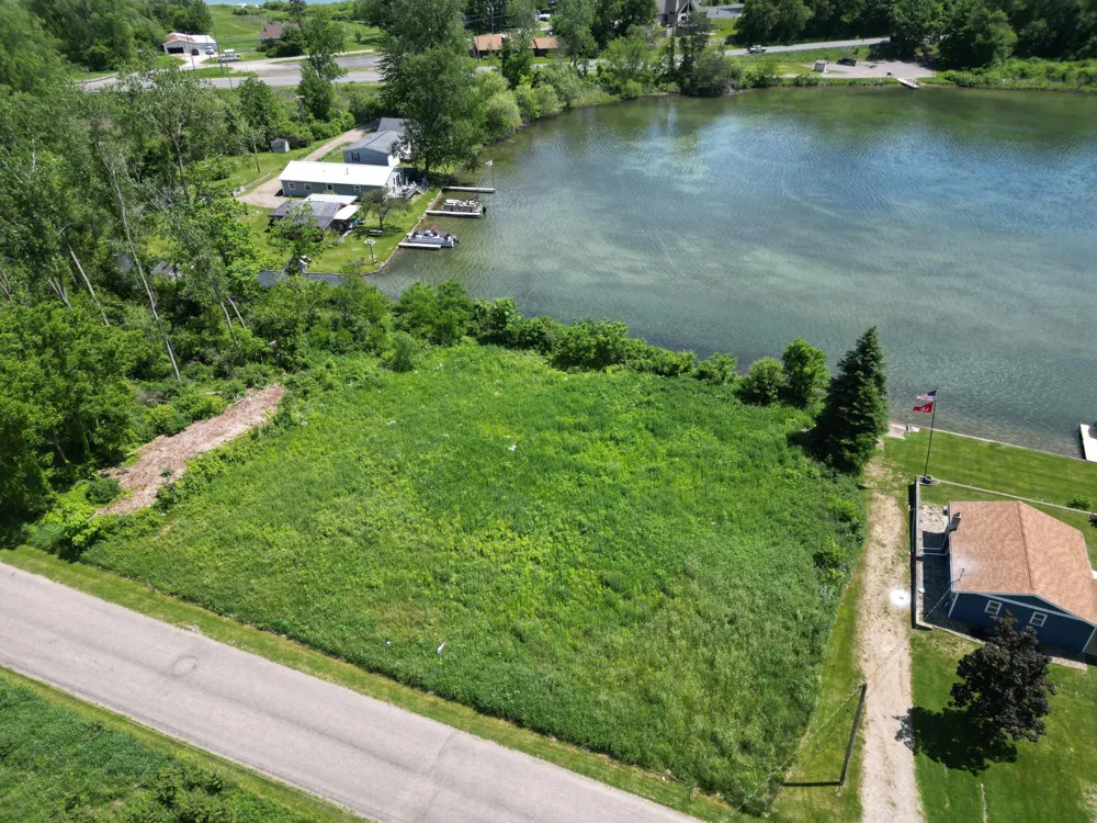 Knollwood Drive Sturgis, MI 49091
