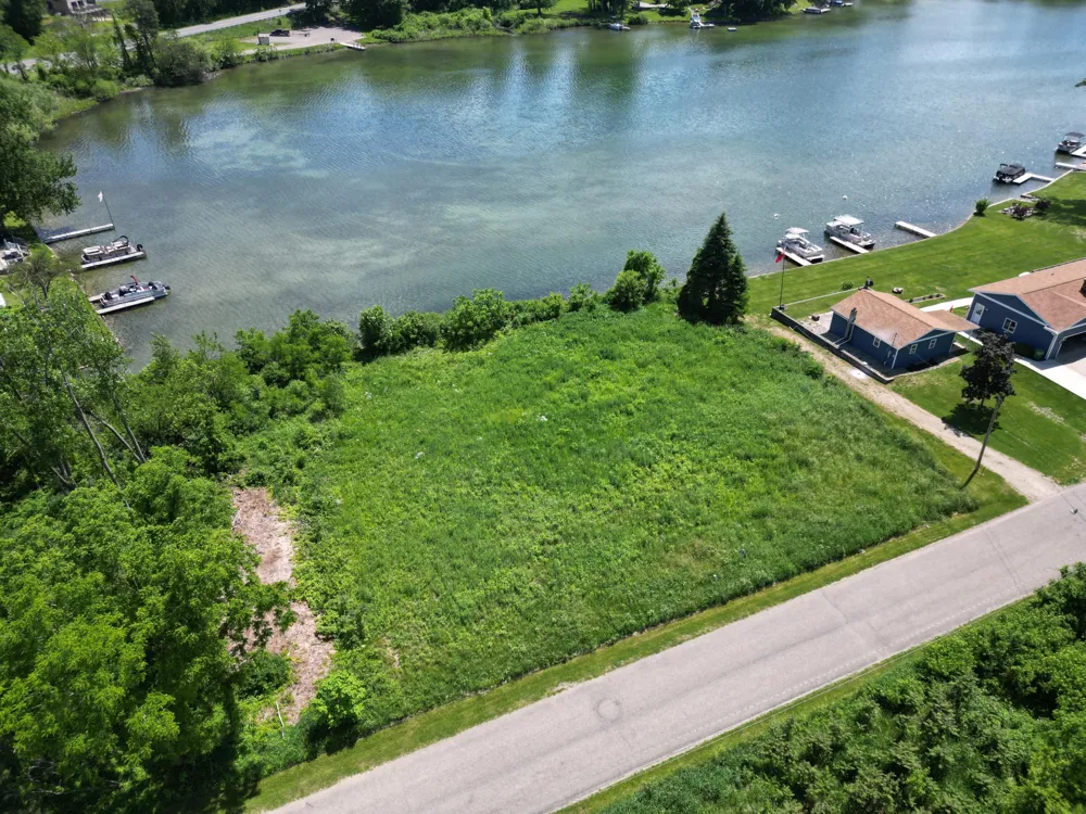 Knollwood Drive Sturgis, MI 49091