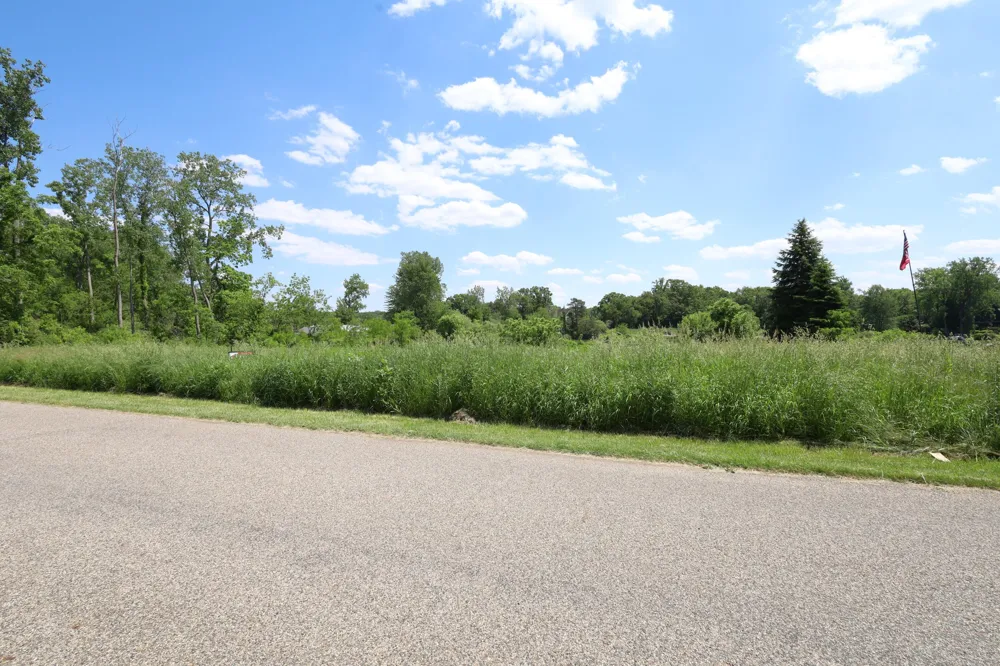 Knollwood Drive Sturgis, MI 49091