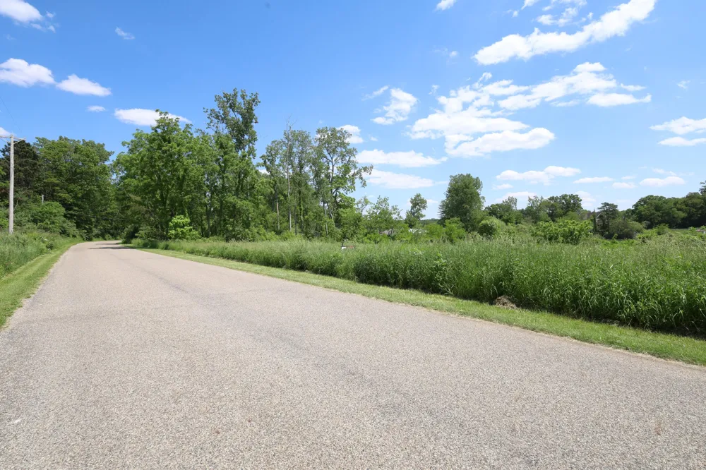Knollwood Drive Sturgis, MI 49091