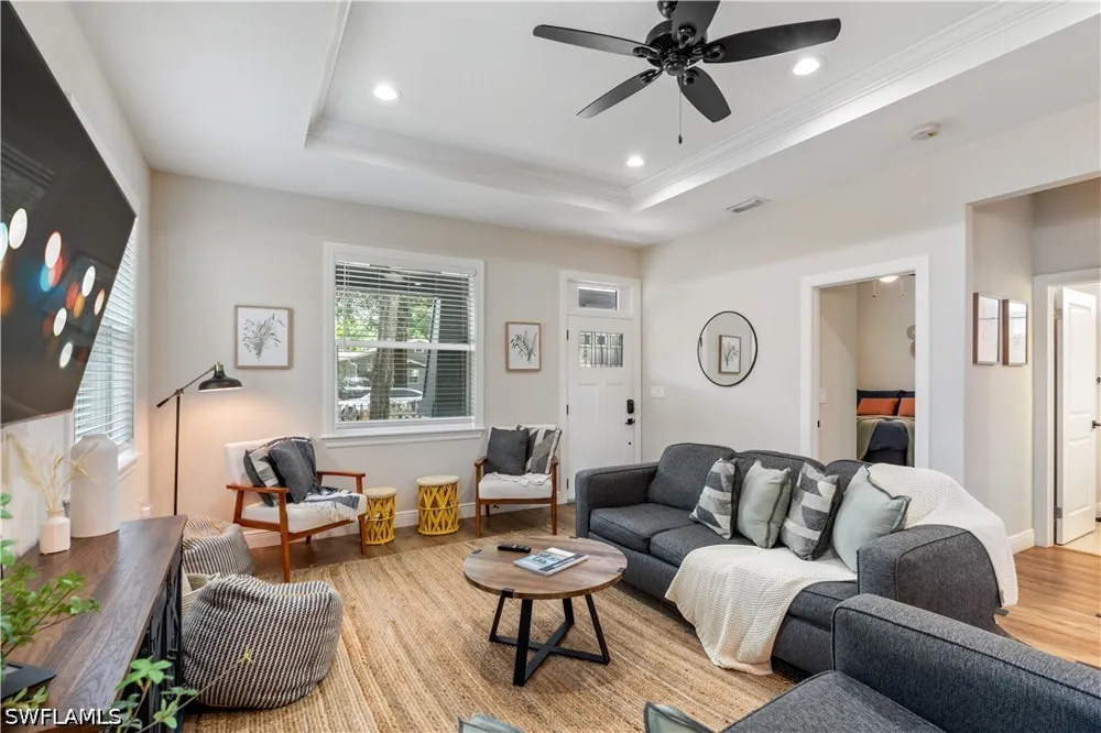 E Giddens Avenue Tampa, FL 33603