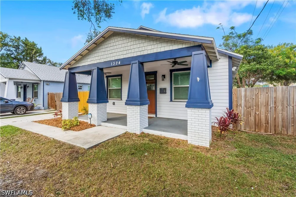 E Giddens Avenue Tampa, FL 33603