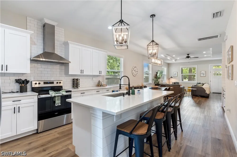 E Giddens Avenue Tampa, FL 33603