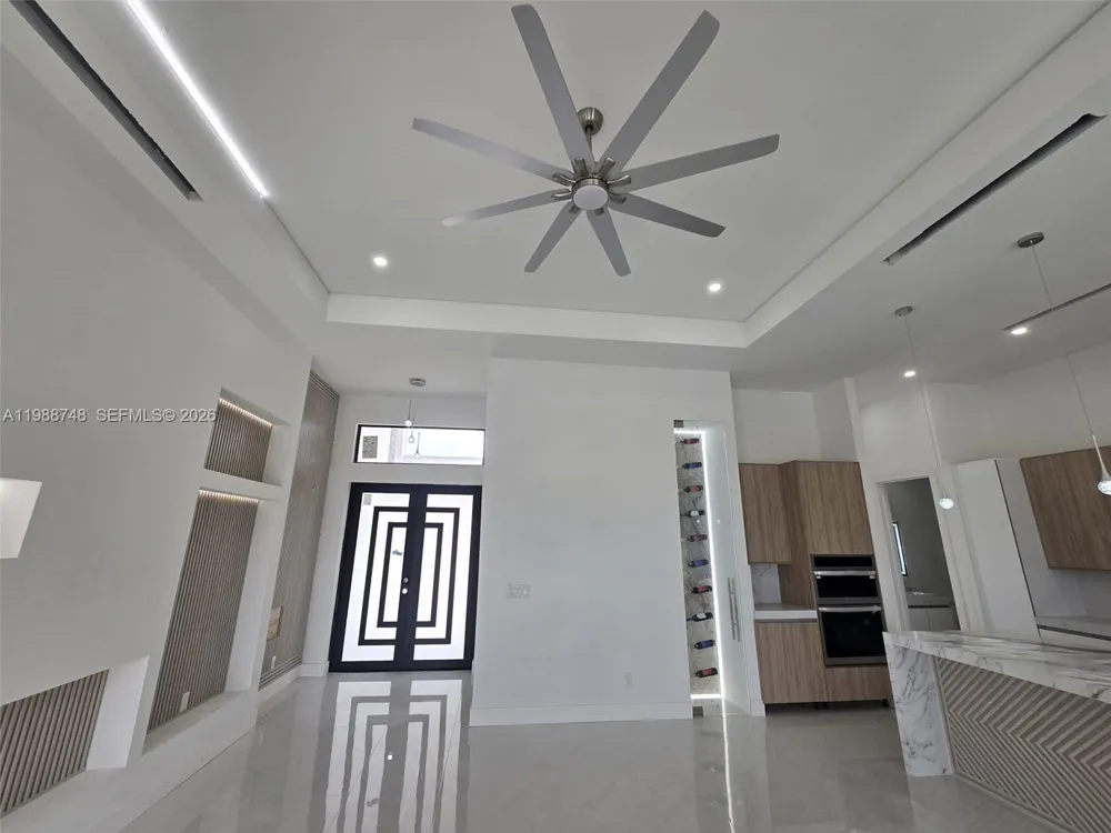 2006 Nelson RD N Cape Coral, FL 33993