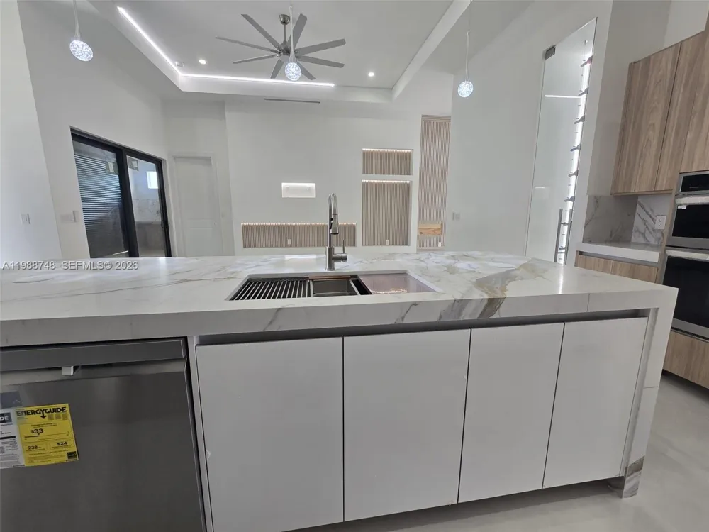 2006 Nelson RD N Cape Coral, FL 33993