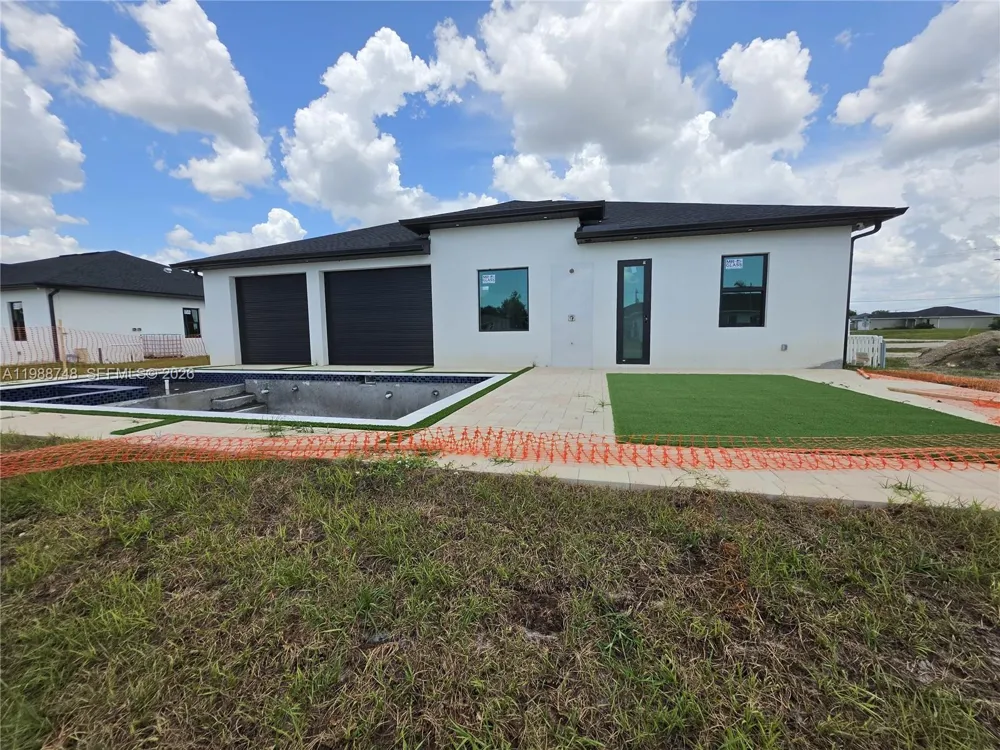 2006 Nelson RD N Cape Coral, FL 33993