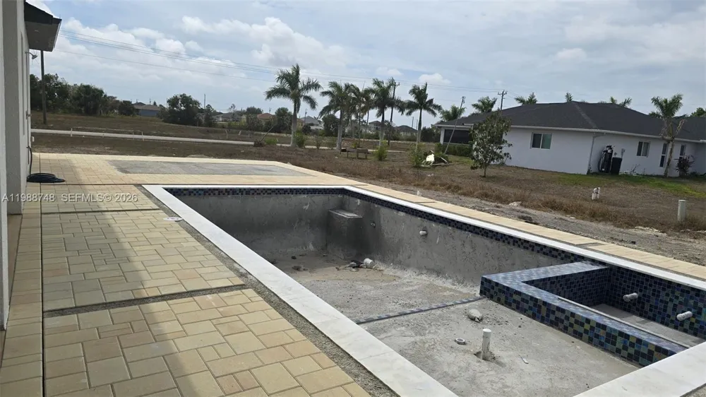2006 Nelson RD N Cape Coral, FL 33993