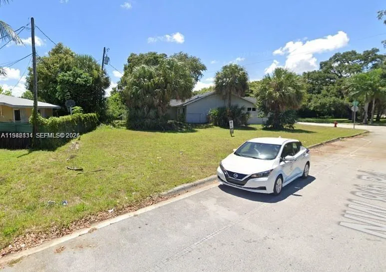 8 NW 8th Ct Fort Lauderdale, FL 33311