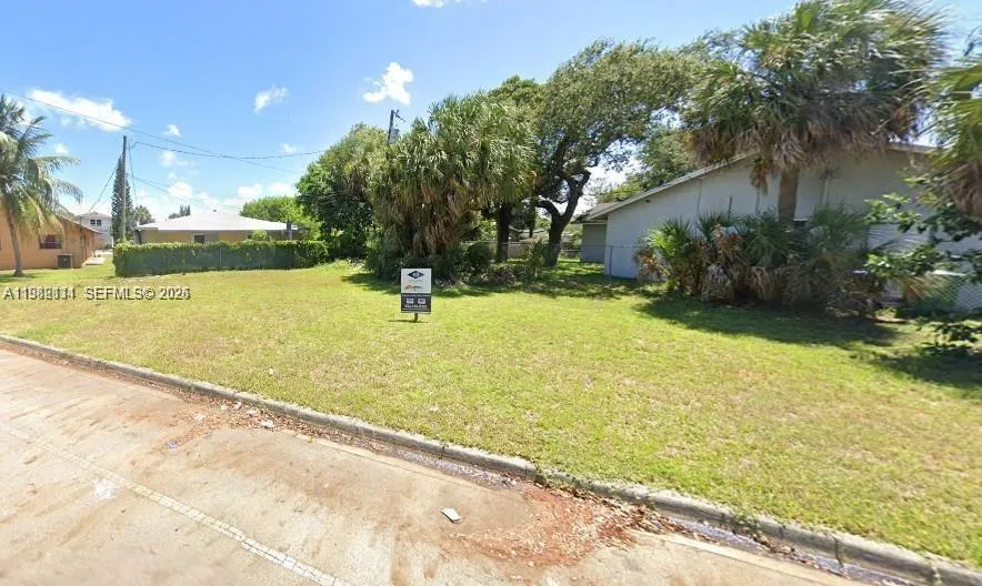 8 NW 8th Ct Fort Lauderdale, FL 33311