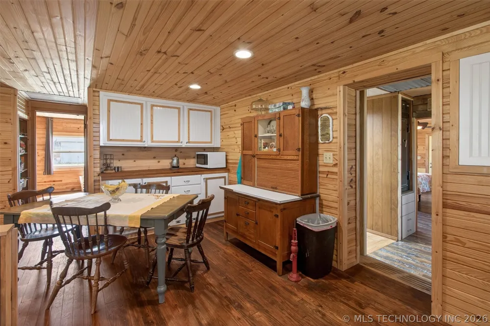 11930 S 4220 ROAD Claremore, OK 74017
