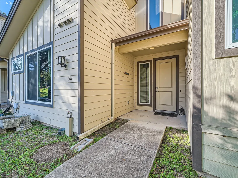 507 Venture Boulevard S Point Venture, TX 78645